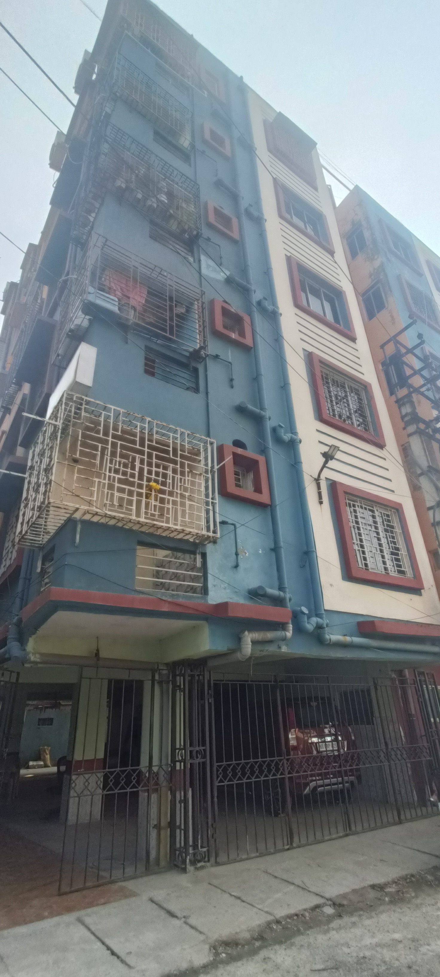 2 BHK || 2 BATH || WITH CAR PARKING RENT at Chinarpark, Airport